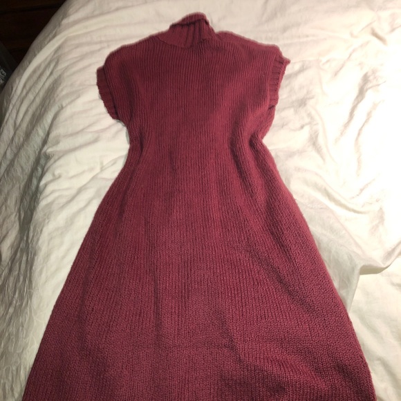Sleeveless burgundy sweater - Picture 4 of 4